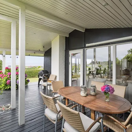 Lovely Summerhouse By Skaastrup W Sea View * بوجنسي